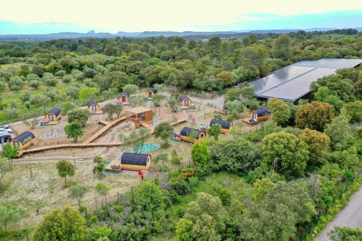 Camping Les Pres Du Roi Sommières Exterior foto